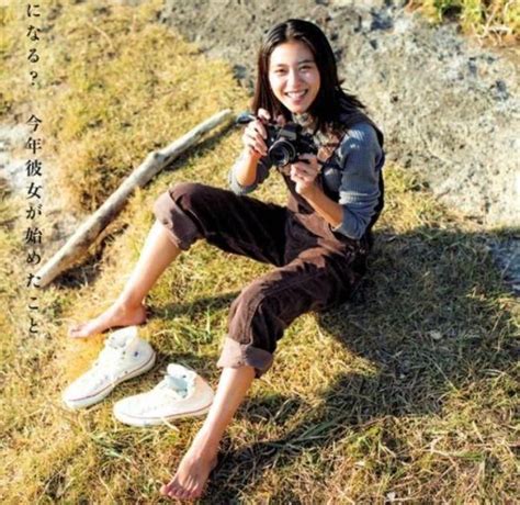 女優足の裏|【画像検証】黒島結菜の足が綺麗すぎる！足裏・足の。